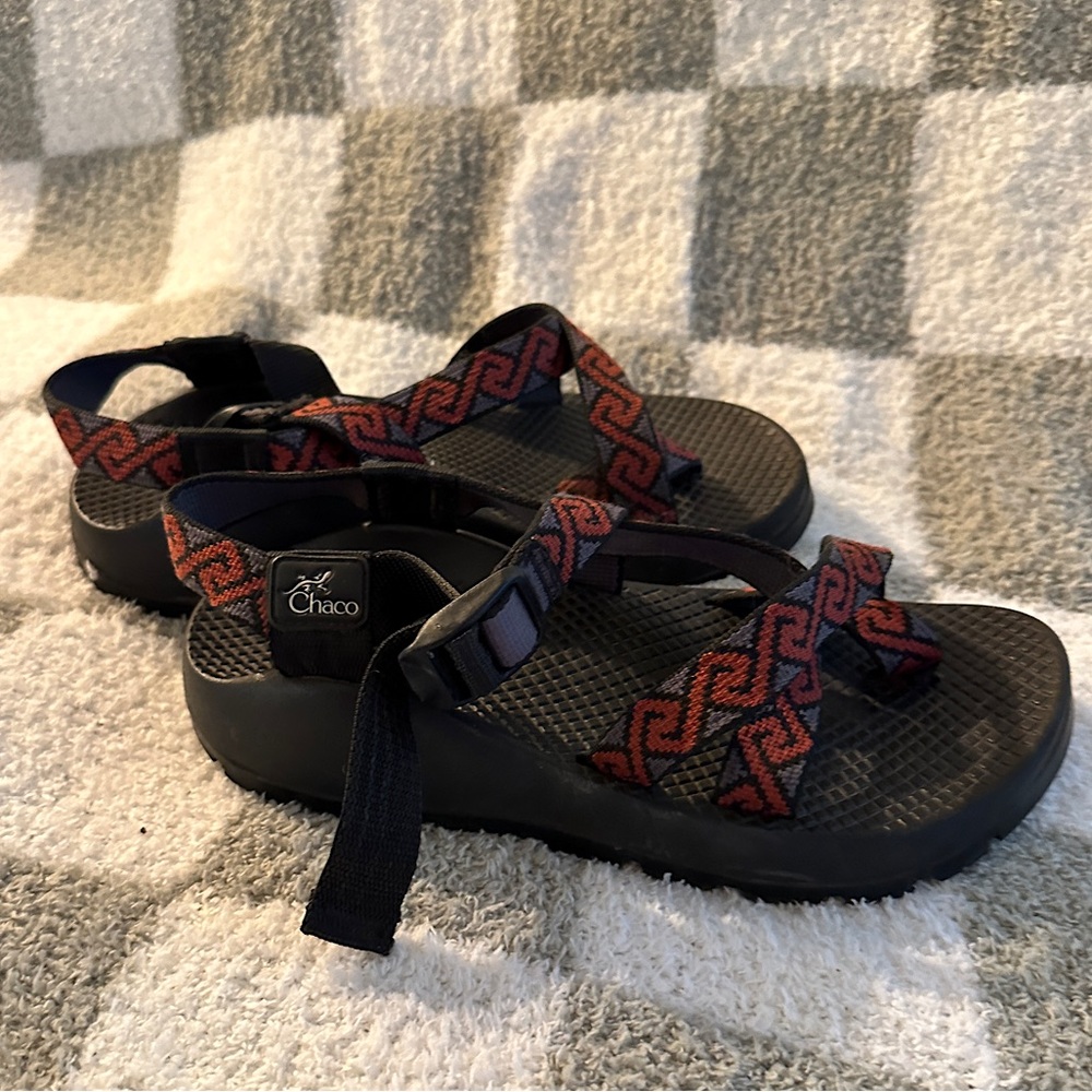 Women’s vintage Chaco’s size 6 1/2!